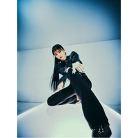 山本彩が作詞作曲の新曲「ブルースター」MVが公開に！　 画像