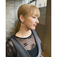 平祐奈、金髪×モード系オールブラックコーデ姿に歓喜の声 画像