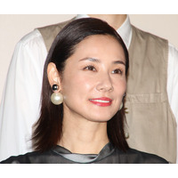 吉田羊、女子高時代は応援団長！モテモテだった過去 自転車にほおずりする後輩も 画像
