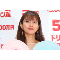 岡副麻希、第1子出産を報告　 画像