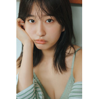 ミスマガ2022・斉藤里奈、磨き上げられたスレンダーボディ披露 画像