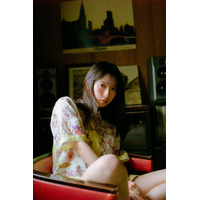 日向坂46金村美玖、古民家でグラビア撮り！美少女感漂う印象的なカットも 画像