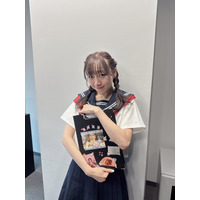 須田亜香里、キュートなセーラー服姿に！ ファンクラブイベントのオフショ公開 画像