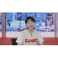 影山優佳、舞台公演中に“肉離れ”していた 画像
