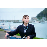橋本環奈主演の次期朝ドラ『おむすび』放送日決定！ロケ場面写真も公開 画像