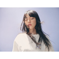 あいみょん、新曲「ざらめ」配信開始 - ドラマ主題歌で5人の自分を演じるMVも公開 画像