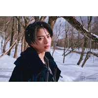 “美しすぎる顔面”が話題の俳優・岩瀬洋志、20歳の素顔収録した1st写真集 画像