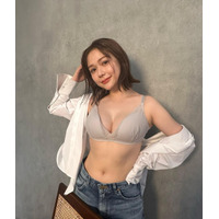 村重杏奈の美しいバストにファン「セクシー過ぎます」「ナイスおっぱい」 画像