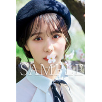 『めざまし』イマドキガール・麻丘真央、1st写真集の封入ポストカード6種解禁 画像