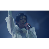 【動画あり】宇宙人ジョーンズ新CM、河合優実がアイドル役で圧巻のパフォーマンス 画像