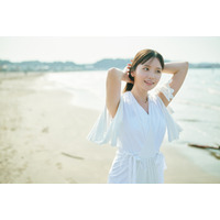 テレ東アナ・田中瞳のフォト＆エッセイ書影公開！ さまぁ～ずとのスリーショットも 画像