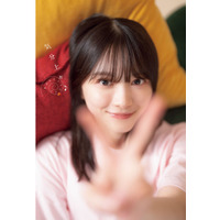 櫻坂46・森田ひかる、ラフなTシャツ姿で自然体の笑顔！ 表紙＆巻頭グラビアを飾る『週チャン』発売中 画像