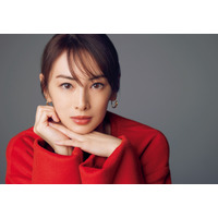 北川景子の気品漂う表情が満載！  