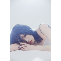 野田愛実、「明日」のMVをプレミア公開！ 木曜劇場『わたしの宝物』の主題歌として話題の新曲 画像