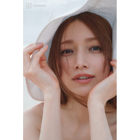 後藤真希の写真集『flos』がさらに重版！ 発売1カ月で異例の8刷 画像