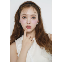 藤田ニコルが美容本！『私が垢抜けた82の方法』表紙公開 画像