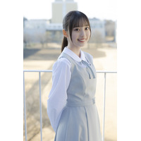 日向坂46、五期生「大田美月」と「高井俐香」の撮りおろし写真と手書きプロフィール公開！ 画像