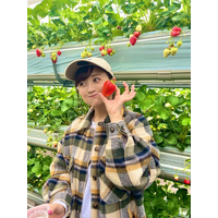 小松彩夏、いちご狩り＆いちごスイーツ堪能！「甘くて新鮮な苺をお腹いっぱいいただきました」 画像