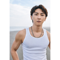 與真司郎、鍛え抜かれたヘルシーな肉体をお披露目！ エッセイ『人生そんなもん』先行カット公開 画像