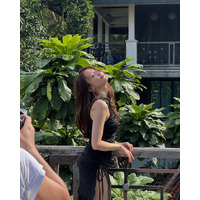 森香澄、セクシーな“大胆スリット”ショット公開「皆んなが求めてる森香澄出してきた」 画像