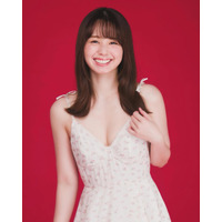 小池里奈、胸元開きワンピで美谷間ちらり！『アサヒ芸能』オフショット公開 画像