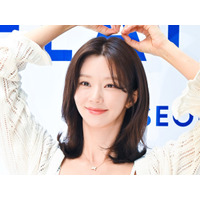 真夏で開放的に…韓国美人女優（35）、“結婚”について赤裸々に語る【PHOTO】 画像
