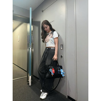 藤田ニコル、“エヴァ愛”溢れる私服コーデが好評！「アニメTシャツをこんなにお洒落に着こなせるなんて…」 画像