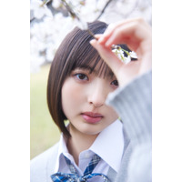 櫻坂46、四期生「山田桃実」「勝又春」の撮り下ろし写真と手書きプロフィールを公開 画像