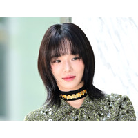 夏先取りで開放的に　『イカゲーム3』出演女優がスイムウェア×ショートパンツで魅せた“完璧美脚” 画像