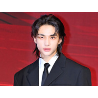 Stray Kids・ヒョンジン、筋肉質な腕露わな夏ルック！ファン想いな一面も「STAYと永遠に一緒に」【PHOTO】 画像