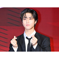 「沼でしかない」Stray Kids・ハン、オフ感漂うパジャマ×すっぴん姿にファンメロメロ【PHOTO】 画像