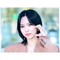 TWICE・ミナ、カンヌで見せた豪華絢爛なオフショルドレス姿「存在そのものが奇跡」【PHOTO】 画像
