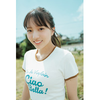 乃木坂46 6期生・海辺朱莉、海辺の古民家でロンググラビア！ 画像
