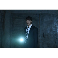 阿部寛主演『キャスター』最終章に突入！ 闇に葬られていた事件が動き出す 画像