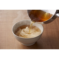 伝統の半田そうめん「オカベの麺」専用だしパックが5月28日から販売開始 画像