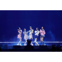 ILLIT、BoAのデビュー曲をカバー！ 「2025 Weverse Con Festival」パフォーマンスに反響 画像