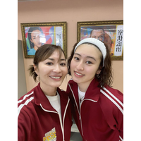 新山千春、長女と“すっぴん親子ショット”公開！「美しい親子」「すっぴんでも輝いてる」 画像