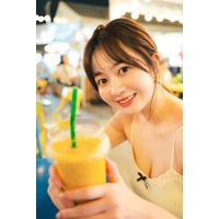 元SKE48・江籠裕奈、近接ショットで谷間くっきり！ 3rd写真集の先行カット解禁 画像