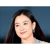 小栗旬と共演する女優ハン・ヒョジュ、デビュー20周年を迎えファンに感謝伝える「皆さんのおかげ」 画像