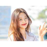 “夏の女神”Red Velvet・ジョイの爽やかショット！果実のように弾ける笑顔に癒される…【PHOTO】 画像