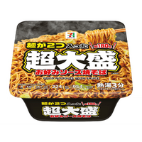 レギュラーサイズの“2倍の重量”「超大盛焼そば」が登場！全国のセブンイレブンで24日から発売 画像