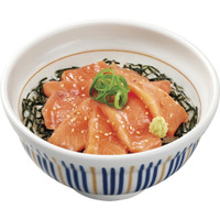とろけるような口どけ！なか卯「サーモン丼」を6月25日より販売 画像