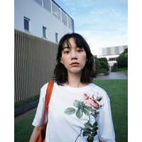 のん、初夏らしい全身ホワイトコーデが話題 「爽やかで素敵」「超キマってる」 画像