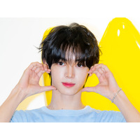 TWS・ハンジン、ビジュアルもファン愛も満点！手書きメッセージで“42”の心をわし掴み【PHOTO】 画像