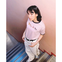 のん、淡いピンクのTシャツ姿に反響続々 「のんさまにふさわしいTシャツ」「良い……」 画像