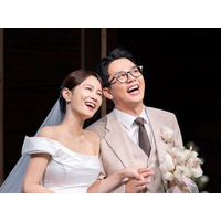 1200人の前で誓った永遠の愛…韓国芸人カップルが大規模結婚式で夫婦に「芸人らしく楽しい二人に」 画像