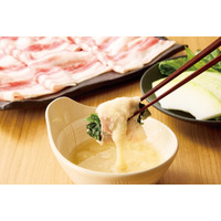 極み“とろろ”で楽しむ！夏野菜と厳選五種の旨みだしの『山形恵み豚しゃぶ』食べ放題が本日開始 画像