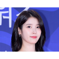 IU、Netflixドラマ『おつかれさま』で主演女優賞＆人気スター賞受賞！作品も大賞に輝く 画像