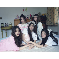 ILLITの“おうち時間”が可愛すぎる！日本デビューSG『時よ止まれ』のコンセプトフォト公開 画像