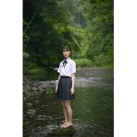 乃木坂46・小川彩、清流や古民家で“夏の青春”グラビア！『B.L.T. SUMMER CANDY』に登場 画像
